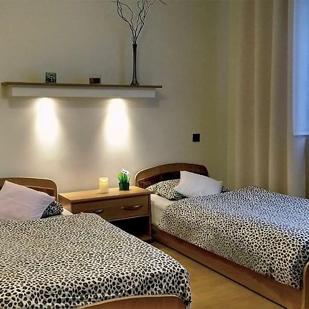 Appartement Pod Jarzebina à Stary Toruń Extérieur photo