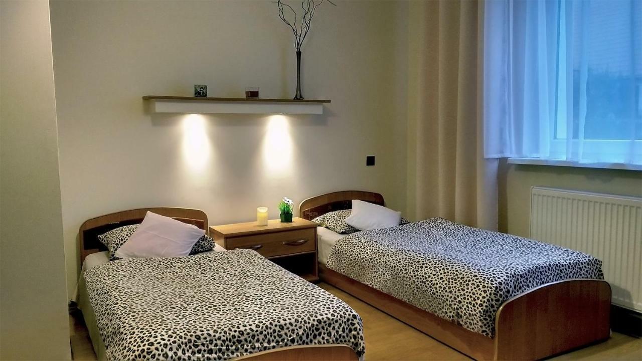 Appartement Pod Jarzebina à Stary Toruń Extérieur photo